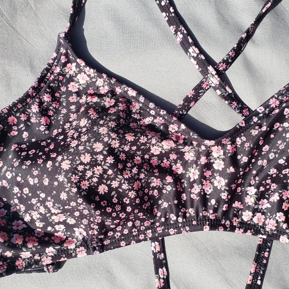 NEW WITHOUT TAGS! Aeropostale swim top - Picture 3 of 4